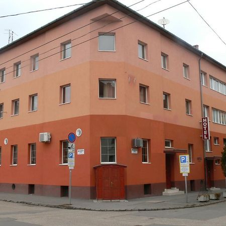 Hotel Centrum Сегед Екстер'єр фото