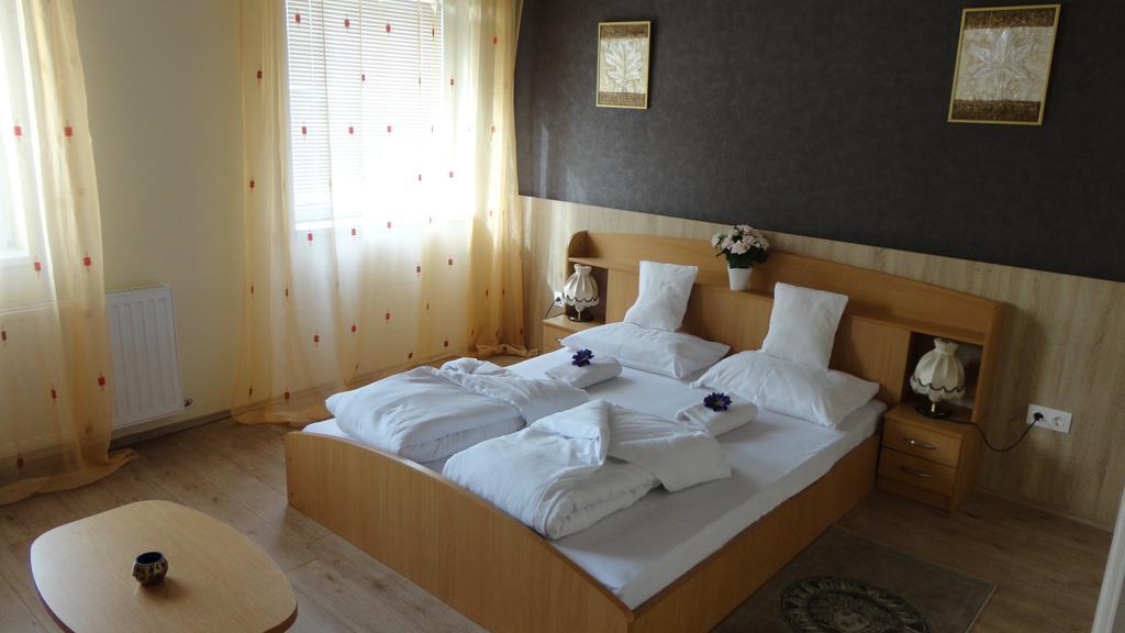 Hotel Centrum Сегед Екстер'єр фото